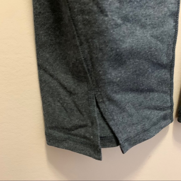 Calvin Klein | Performance High Rise Capri - Picture 4 of 5